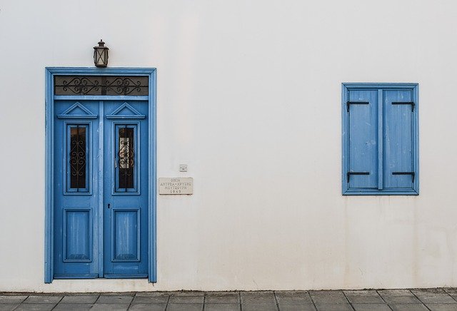 Les portes en bois pour l'extérieur ou l'entrée principale